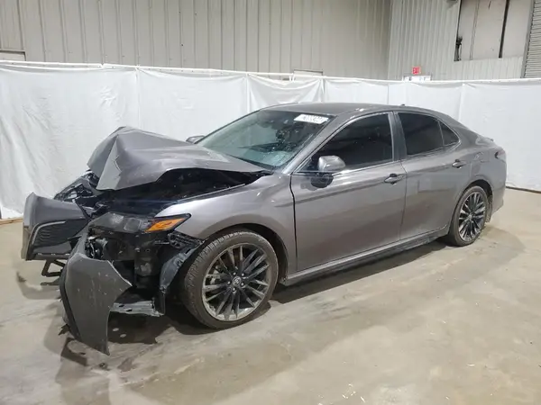 4T1G11AK6NU689118 2022 TOYOTA CAMRY - Image 1