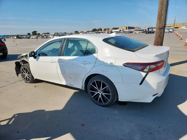 4T1G11AK6NU689426 2022 TOYOTA CAMRY - Image 2