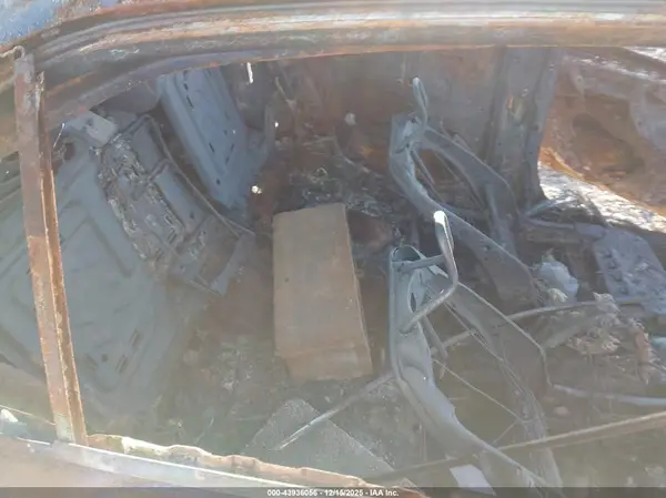 4T1G11AK6NU693041 2022 TOYOTA CAMRY - Image 8