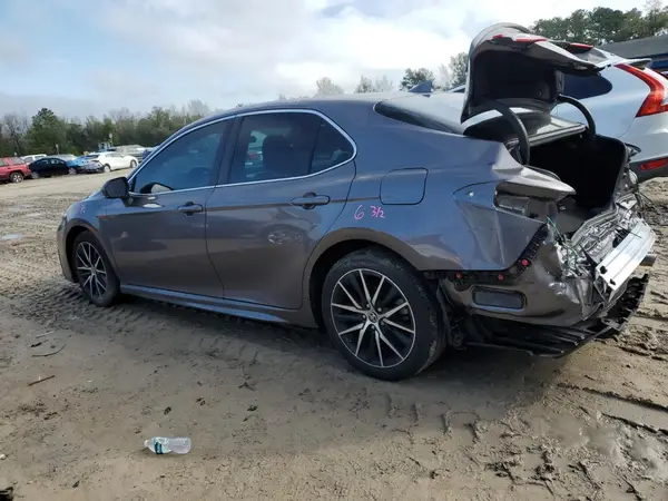 4T1G11AK6NU696747 2022 TOYOTA CAMRY - Image 2