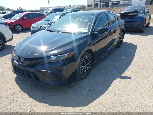 4T1G11AK6NU710730 2022 TOYOTA CAMRY - Image 2