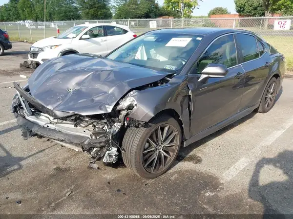 4T1G11AK6NU716186 2022 TOYOTA CAMRY - Image 2