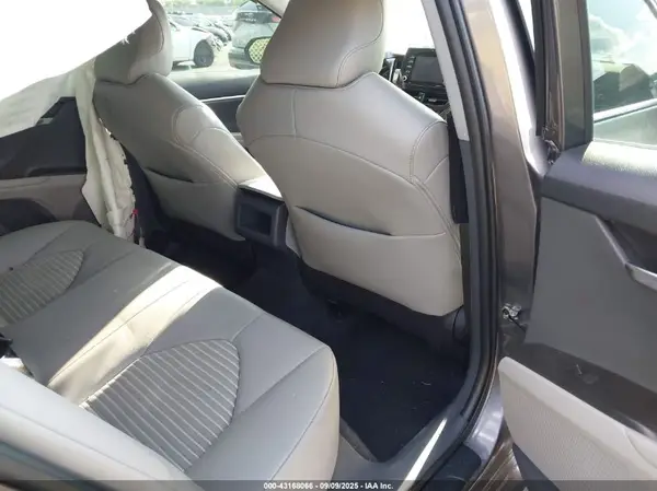 4T1G11AK6NU716186 2022 TOYOTA CAMRY - Image 8