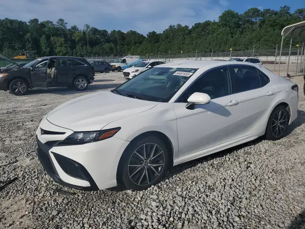 4T1G11AK6NU716902 2022 TOYOTA CAMRY - Image 1