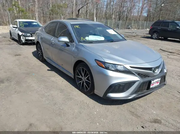 4T1G11AK6NU719007 2022 TOYOTA CAMRY - Image 1