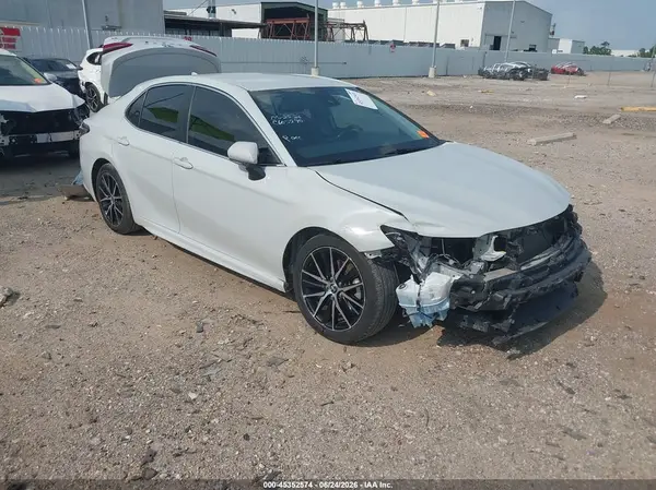 4T1G11AK6PU099312 2023 TOYOTA CAMRY - Image 1