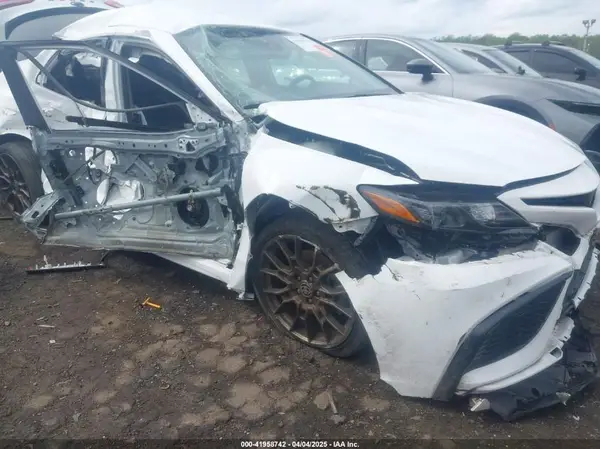 4T1G11AK6PU104850 2023 TOYOTA CAMRY - Image 1