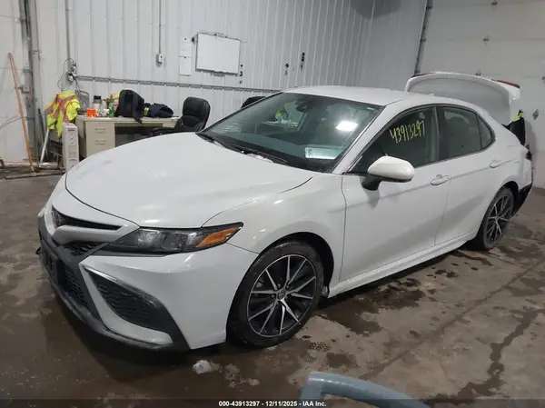 4T1G11AK6PU112396 2023 TOYOTA CAMRY - Image 2
