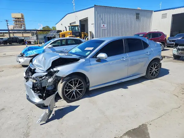 4T1G11AK6PU162084 2023 TOYOTA CAMRY - Image 1