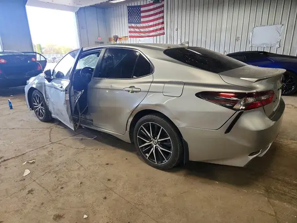 4T1G11AK6PU727207 2023 TOYOTA CAMRY - Image 2