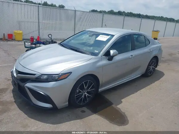 4T1G11AK6PU738515 2023 TOYOTA CAMRY - Image 2