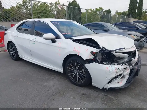 4T1G11AK6PU755797 2023 TOYOTA CAMRY - Image 1
