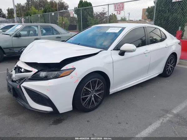 4T1G11AK6PU755797 2023 TOYOTA CAMRY - Image 2