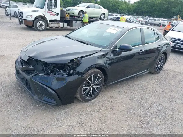 4T1G11AK6PU758120 2023 TOYOTA CAMRY - Image 2