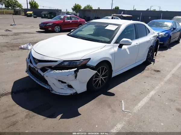 4T1G11AK6PU760708 2023 TOYOTA CAMRY - Image 2