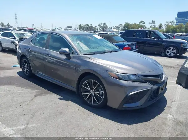 4T1G11AK6PU780196 2023 TOYOTA CAMRY - Image 1