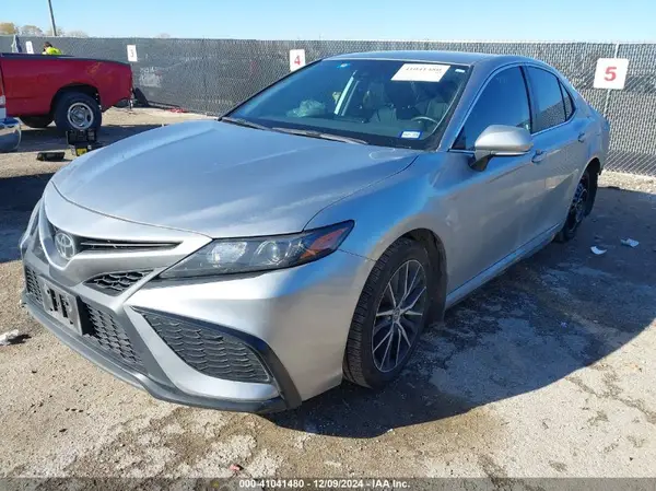 4T1G11AK6PU789805 2023 TOYOTA CAMRY - Image 2