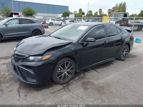 4T1G11AK6PU794132 2023 TOYOTA CAMRY - Image 2
