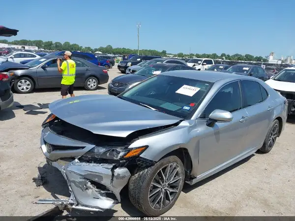 4T1G11AK6PU795443 2023 TOYOTA CAMRY - Image 2
