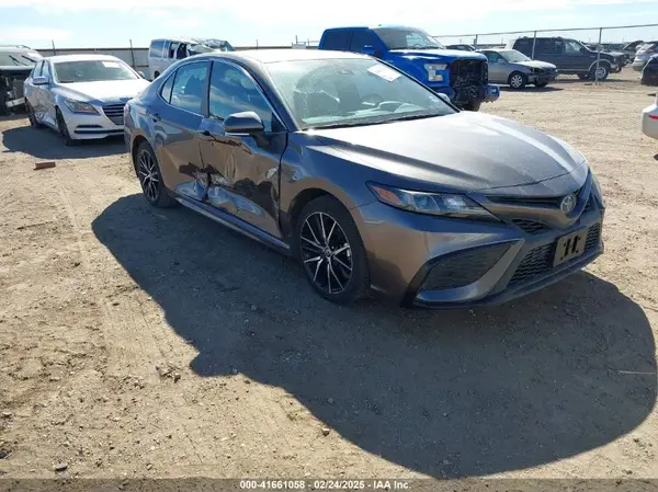 4T1G11AK6PU798018 2023 TOYOTA CAMRY - Image 1