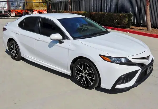 4T1G11AK6PU811107 2023 TOYOTA CAMRY - Image 1