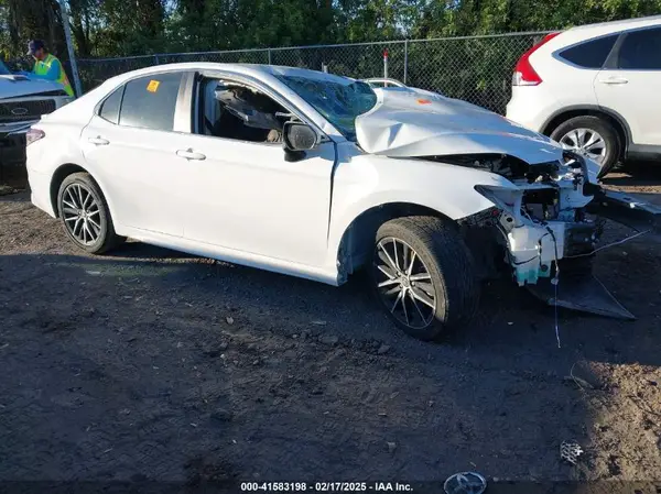4T1G11AK6PU840039 2023 TOYOTA CAMRY - Image 1