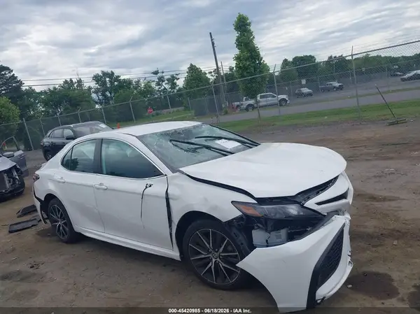 4T1G11AK6RU203445 2024 TOYOTA CAMRY - Image 1