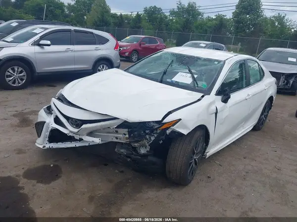 4T1G11AK6RU203445 2024 TOYOTA CAMRY - Image 2