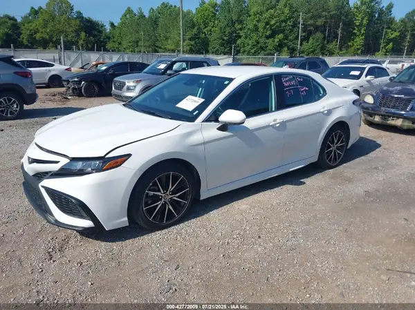 4T1G11AK6RU205647 2024 TOYOTA CAMRY - Image 2