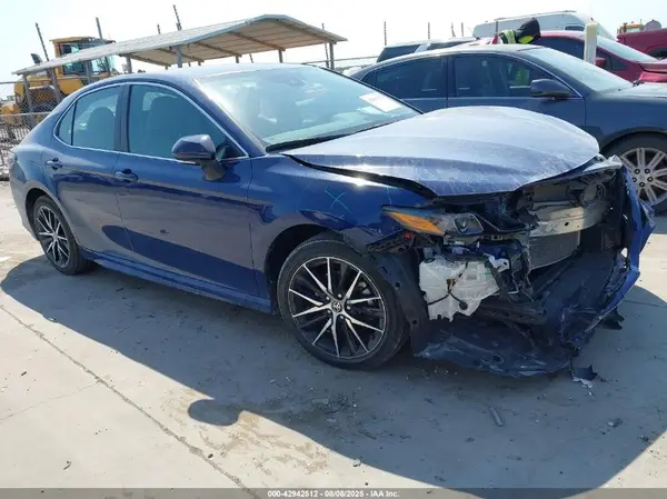 4T1G11AK6RU208029 2024 TOYOTA CAMRY - Image 1