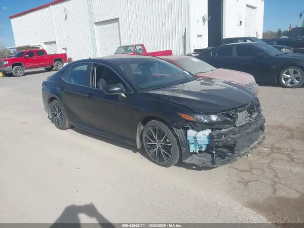 4T1G11AK6RU213327 2024 TOYOTA CAMRY - Image 1