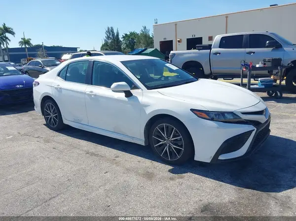 4T1G11AK6RU215384 2024 TOYOTA CAMRY - Image 1