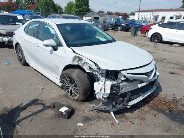 4T1G11AK6RU218799 2024 TOYOTA CAMRY - Image 1