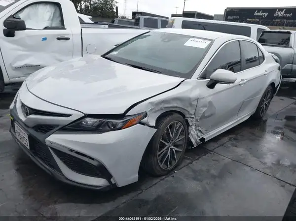 4T1G11AK6RU220374 2024 TOYOTA CAMRY - Image 2