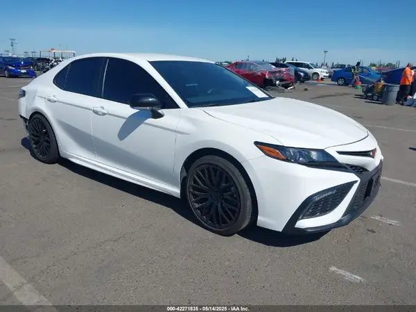 4T1G11AK6RU228488 2024 TOYOTA CAMRY - Image 1