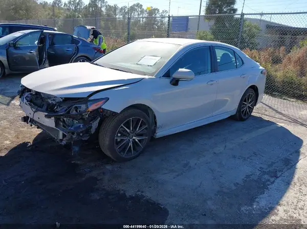 4T1G11AK6RU239183 2024 TOYOTA CAMRY - Image 2