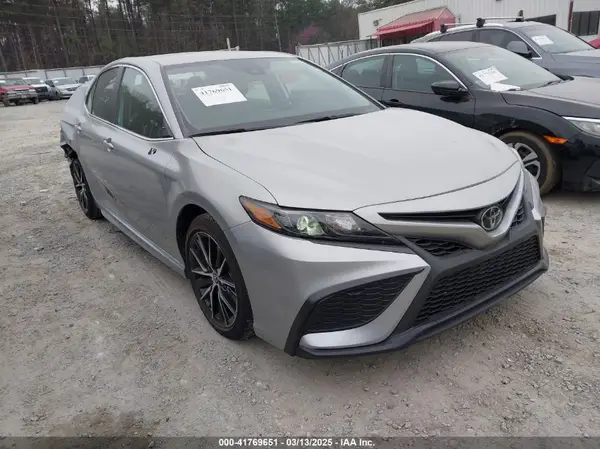 4T1G11AK6RU241726 2024 TOYOTA CAMRY - Image 1