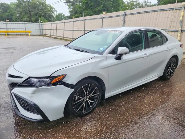 4T1G11AK6RU244397 2024 TOYOTA CAMRY - Image 1