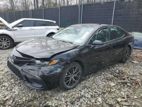 4T1G11AK6RU252421 2024 TOYOTA CAMRY - Image 1