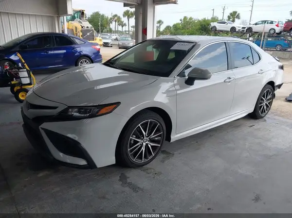 4T1G11AK6RU258624 2024 TOYOTA CAMRY - Image 2