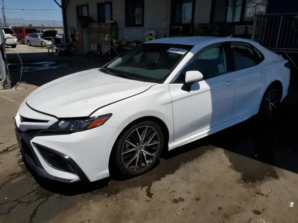 4T1G11AK6RU845695 2024 TOYOTA CAMRY - Image 1
