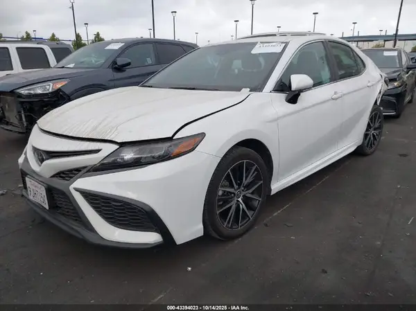 4T1G11AK6RU848015 2024 TOYOTA CAMRY - Image 2