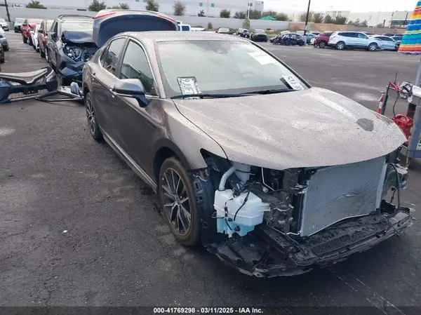 4T1G11AK6RU854607 2024 TOYOTA CAMRY - Image 1