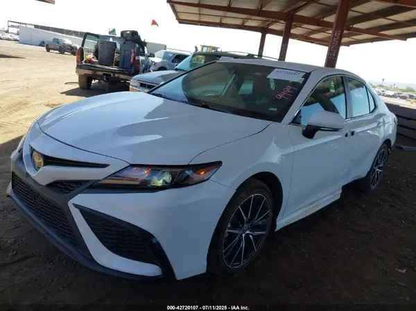 4T1G11AK6RU857801 2024 TOYOTA CAMRY - Image 2