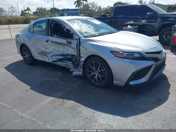 4T1G11AK6RU859760 2024 TOYOTA CAMRY - Image 1