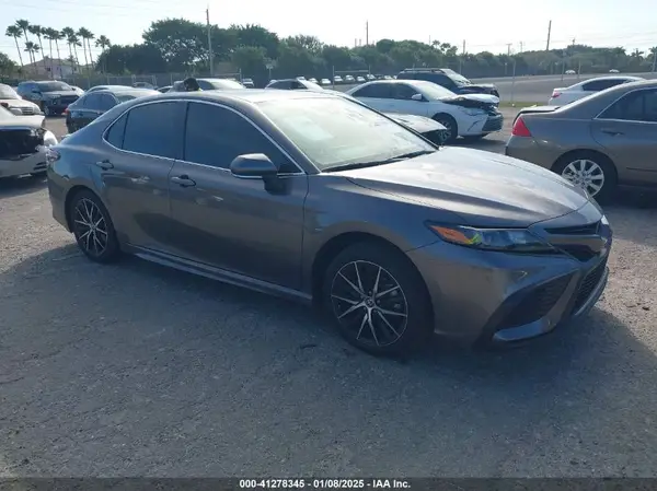 4T1G11AK6RU861413 2024 TOYOTA CAMRY - Image 1
