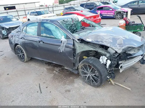 4T1G11AK6RU862500 2024 TOYOTA CAMRY - Image 1