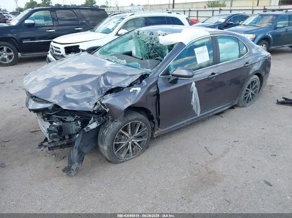 4T1G11AK6RU862500 2024 TOYOTA CAMRY - Image 2