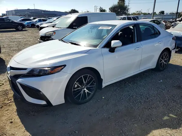 4T1G11AK6RU877143 2024 TOYOTA CAMRY - Image 1
