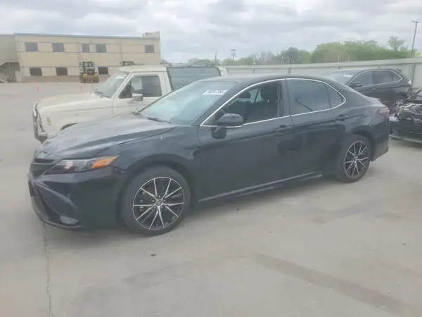 4T1G11AK6RU880625 2024 TOYOTA CAMRY - Image 1